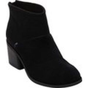 Toms Lacy Bootie size 8 felt/suede worn once